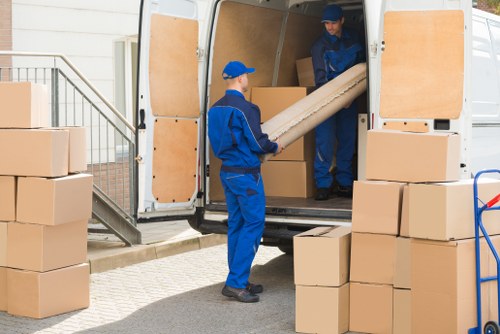 Packing and unpacking service for homes in Castelnau