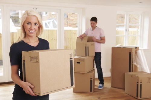 Commercial removals and office relocation support near Castelnau