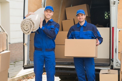 Moving home support in Castelnau with local residential streets