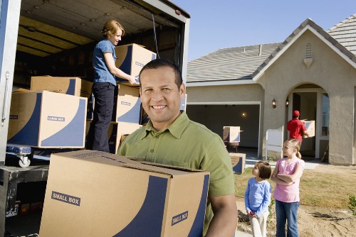 Local move planning and transport service in Castelnau